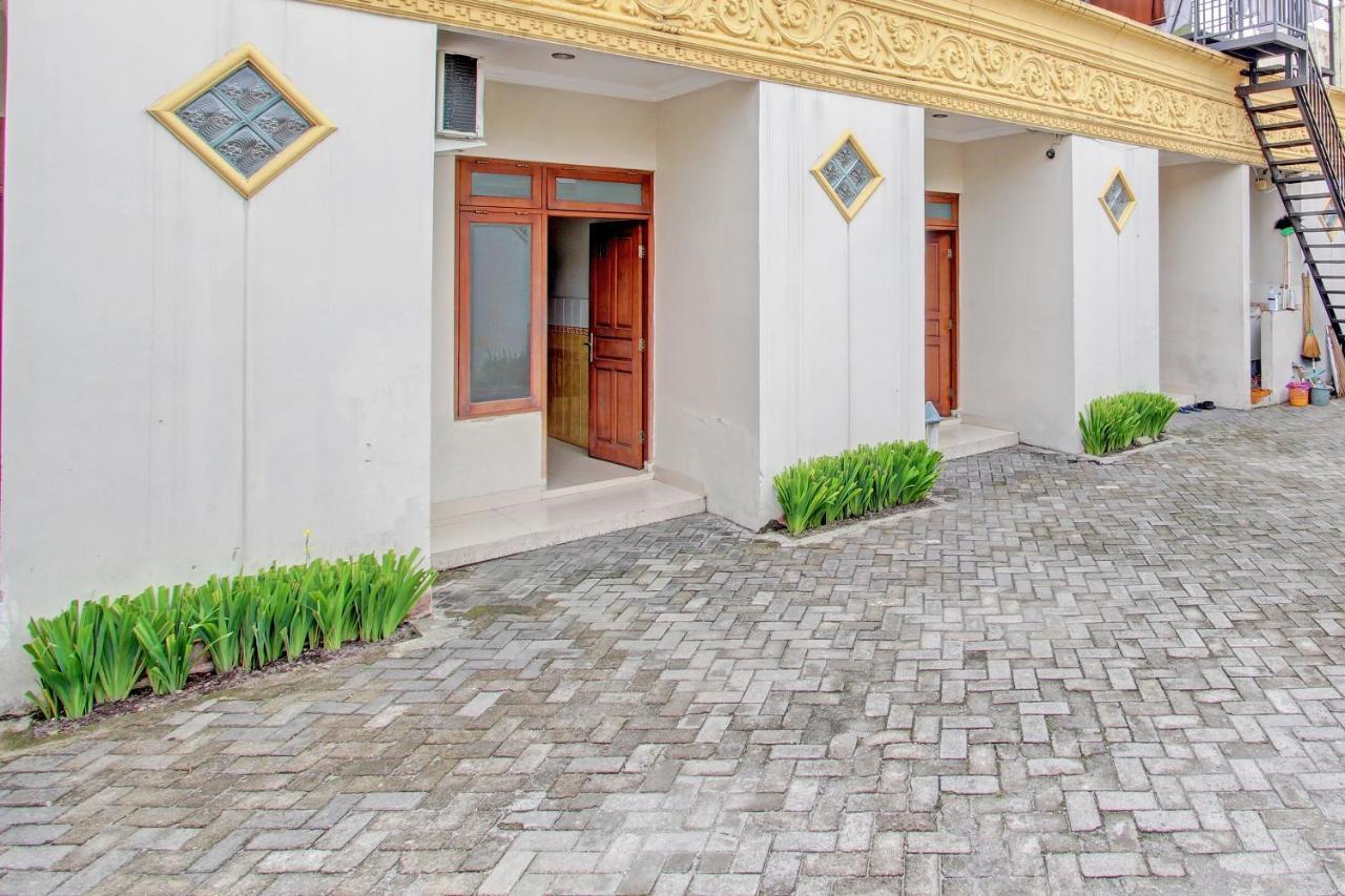 Tanjungtirto Oyo 91785 Hotel Srikandi Kalasan מראה חיצוני תמונה